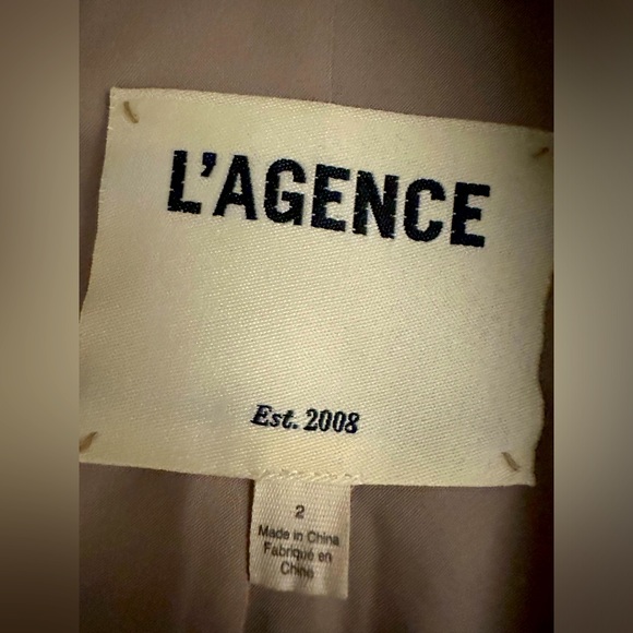 L'AGENCE
Inez Cropped Blazer - Picture 5 of 8